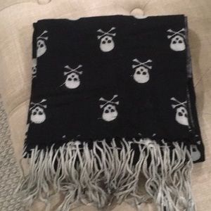 Women’s scarf!